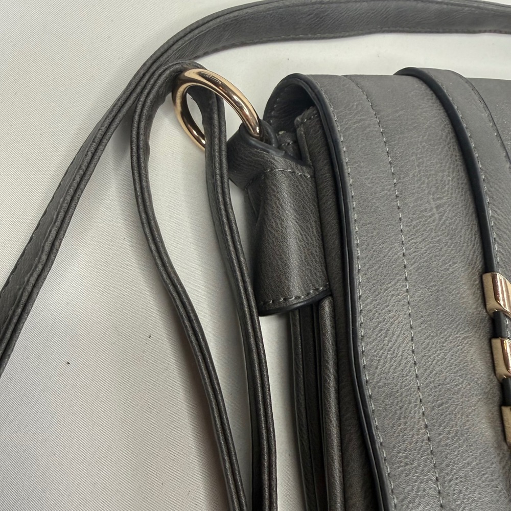 Alyssa Double Compartment Gray Large Crossbody Bag Gold Accents Adjustable Strap - Picture 3 of 15
